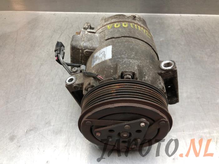 Usagé Pompe clim Nissan Qashqai (J10) 2.0 dCi Prix € 78,74 Règlement à la marge proposé par Japoto Parts B.V.