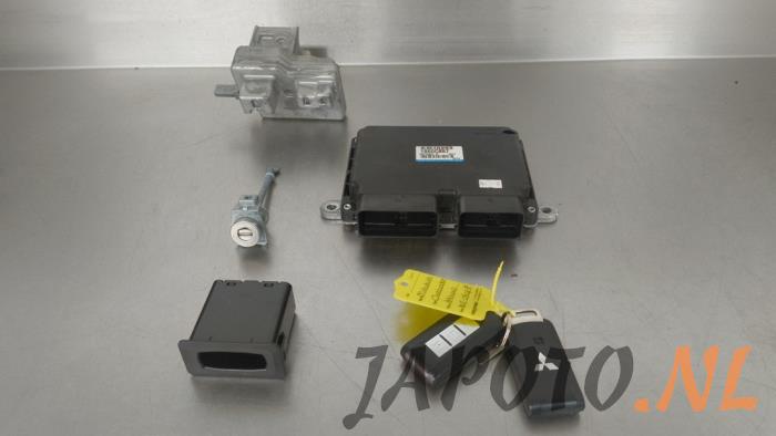Used Ignition lock + computer Mitsubishi Outlander (GF/GG) Price € 183,74 Margin scheme offered by Japoto Parts B.V.