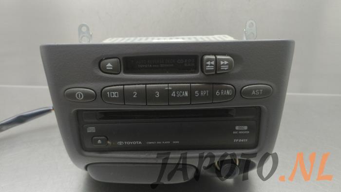 Używane Radio/Kasety Toyota Yaris (P1) 1.5 T Sport 16V VVT-i Cena € 36,70 Procedura marży oferowane przez Japoto Parts B.V.