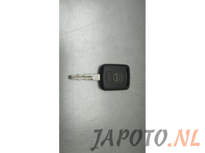 Używane Klucz Nissan Note (E11) 1.6 16V Cena € 20,95 Procedura marży oferowane przez Japoto Parts B.V.