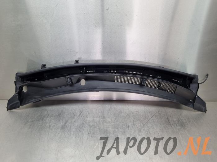 Używane Parawan Toyota Yaris IV (P21/PA1/PH1) 1.5 12V Hybrid 115 Cena € 131,20 Procedura marży oferowane przez Japoto Parts B.V.