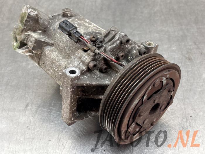 Usagé Pompe clim Nissan Pulsar (C13) 1.6 GT DiG-T 16V Prix € 157,45 Règlement à la marge proposé par Japoto Parts B.V.