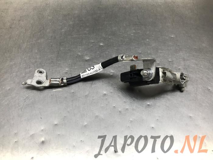 Begagnade Batterisensor Toyota Yaris IV (P21/PA1/PH1) 1.5 12V Hybrid 115 Pris € 41,95 Marginaltabell erbjuds av Japoto Parts B.V.