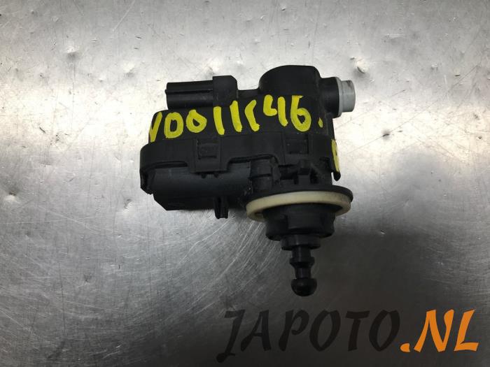 Gebrauchte Scheinwerfermotor Toyota Yaris IV (P21/PA1/PH1) 1.5 12V Hybrid 115 Preis € 20,95 Margenregelung angeboten von Japoto Parts B.V.