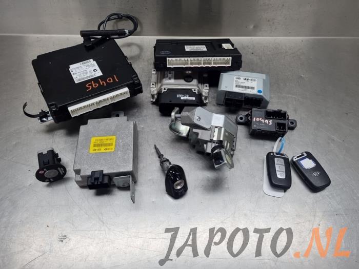 Used Ignition lock + computer Kia Rio III (UB) 1.2 CVVT 16V Price € 209,95 Margin scheme offered by Japoto Parts B.V.