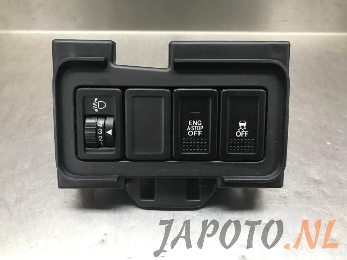 Używane Przelacznik ASR Suzuki Swift (ZA/ZC/ZD) 1.2 16V Cena € 15,70 Procedura marży oferowane przez Japoto Parts B.V.