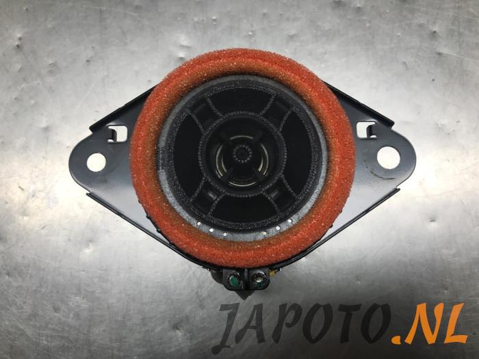 Używane Glosnik Toyota Prius (ZVW5) 1.8 16V Hybrid Cena € 36,70 Procedura marży oferowane przez Japoto Parts B.V.