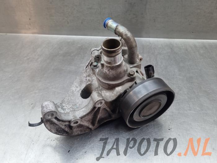 Begagnade Vattenpump Chevrolet Captiva (C140) 2.2 D 16V 4x2 Pris € 26,20 Marginaltabell erbjuds av Japoto Parts B.V.