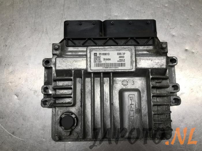 Used Engine management computer Chevrolet Captiva (C140) 2.2 D 16V 4x2 Price € 52,45 Margin scheme offered by Japoto Parts B.V.