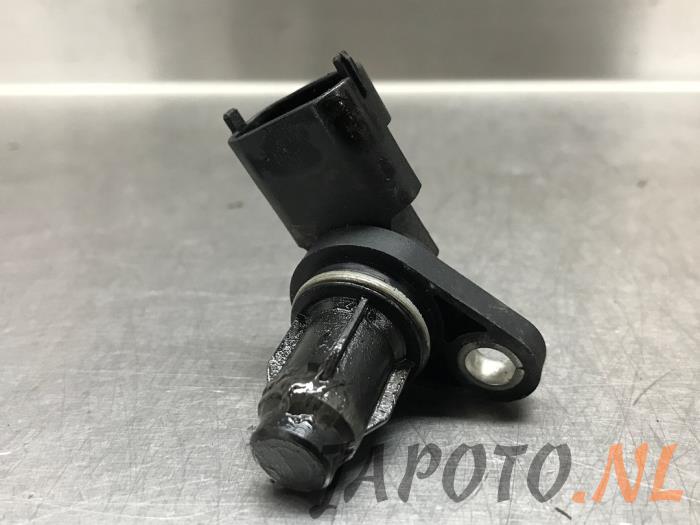 Begagnade Vevaxelsensor Hyundai i40 CW (VFC) 1.6 GDI 16V Pris € 26,20 Marginaltabell erbjuds av Japoto Parts B.V.