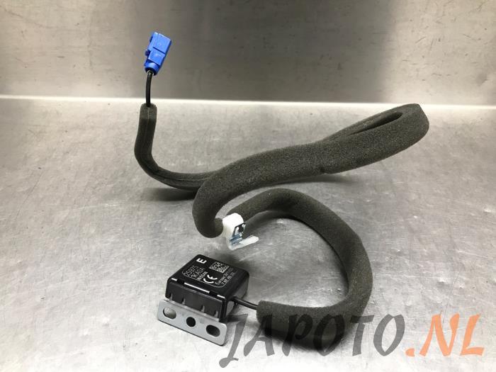 Używane Antena GPS Nissan Juke (F15) 1.6 DIG-T 16V Cena € 26,25 Procedura marży oferowane przez Japoto Parts B.V.