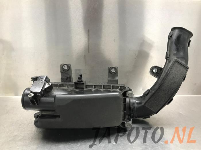 Begagnade Luftfilterhus Toyota Yaris III (P13) 1.33 16V Dual VVT-I Pris € 26,20 Marginaltabell erbjuds av Japoto Parts B.V.