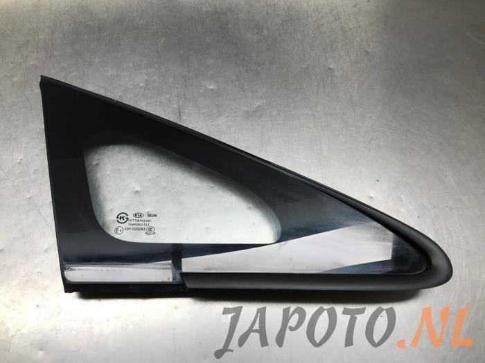 Usados Ventanilla triangular derecha delante Kia Rio III (UB) 1.2 CVVT 16V Precio € 36,70 Norma de margen ofrecido por Japoto Parts B.V.