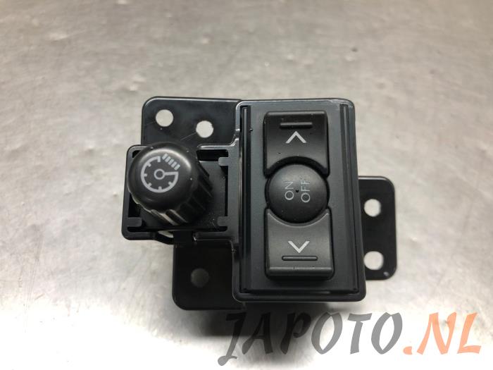 Używane Sciemniacz kokpitowy Lexus IS (E2) 250 2.5 V6 24V Cena € 15,70 Procedura marży oferowane przez Japoto Parts B.V.