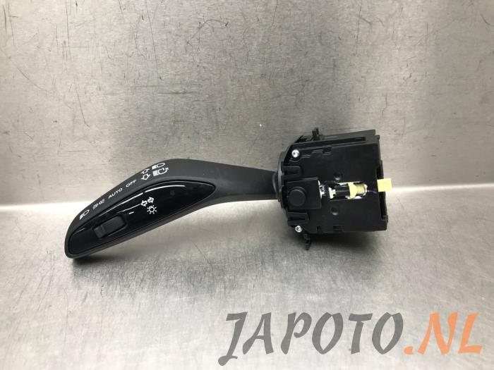 Używane Przelacznik swiatel MG MG4 Electric Cena € 52,45 Procedura marży oferowane przez Japoto Parts B.V.