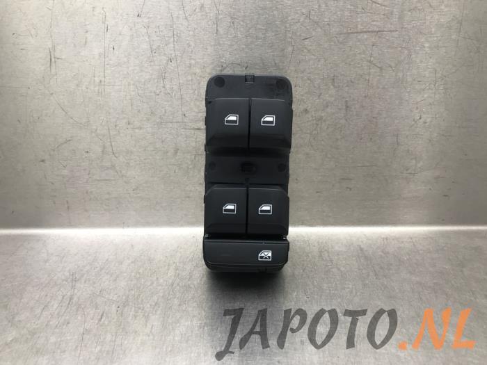 Używane Przelacznik combi okienny MG MG4 Electric Cena € 36,70 Procedura marży oferowane przez Japoto Parts B.V.