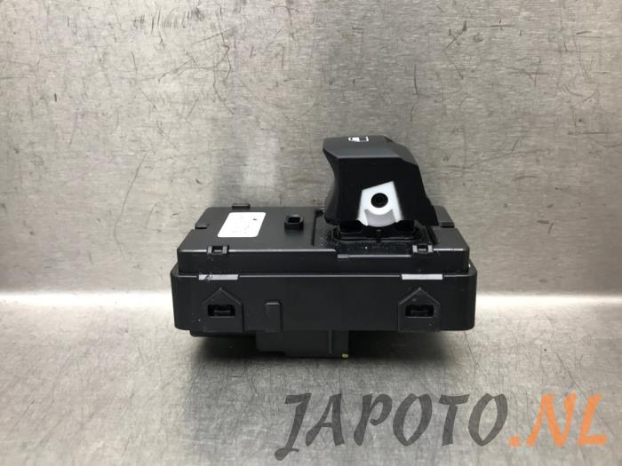 Usados Interruptor de ventanilla eléctrica MG MG4 Electric Precio € 26,20 Norma de margen ofrecido por Japoto Parts B.V.