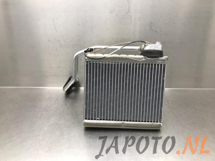 Używane Grzejnik MG MG4 Electric Cena € 157,45 Procedura marży oferowane przez Japoto Parts B.V.