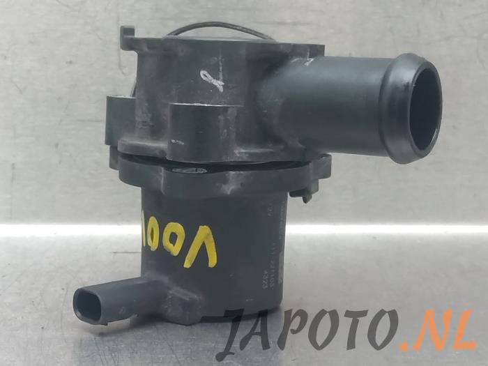 Begagnade Vattenpump Kia Sportage (NQ5E) 1.6 T-GDI MEHV 48V Pris € 83,95 Marginaltabell erbjuds av Japoto Parts B.V.