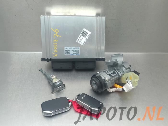 Used Ignition lock + computer Kia Sportage (NQ5E) 1.6 T-GDI MEHV 48V Price € 314,95 Margin scheme offered by Japoto Parts B.V.