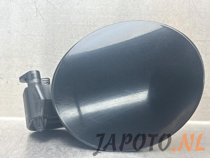 Begagnade Tanklucka Mazda CX-30 (DM) 2.0 e-SkyActiv-G 150 16V Pris € 78,70 Marginaltabell erbjuds av Japoto Parts B.V.