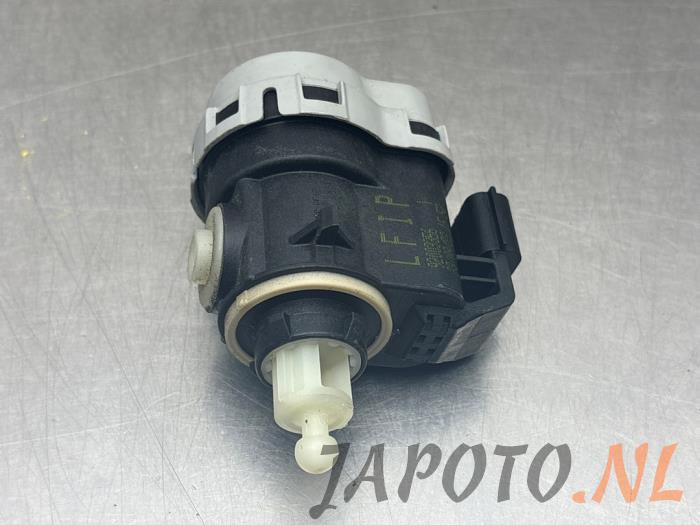 Używane Silnik reflektora Mazda CX-30 (DM) 2.0 e-SkyActiv-G 150 16V Cena € 26,20 Procedura marży oferowane przez Japoto Parts B.V.