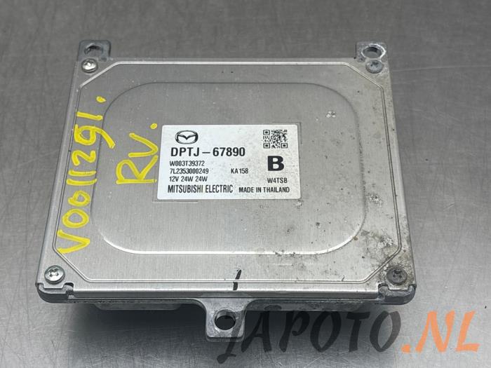 Używane Modułowy reflektor LED Mazda CX-30 (DM) 2.0 e-SkyActiv-G 150 16V Cena € 104,99 Procedura marży oferowane przez Japoto Parts B.V.