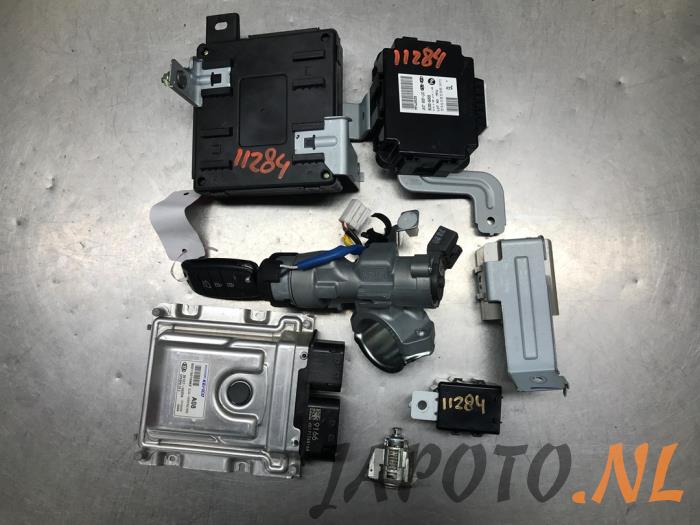 Used Ignition lock + computer Kia Picanto (JA) 1.0 12V Price € 262,45 Margin scheme offered by Japoto Parts B.V.
