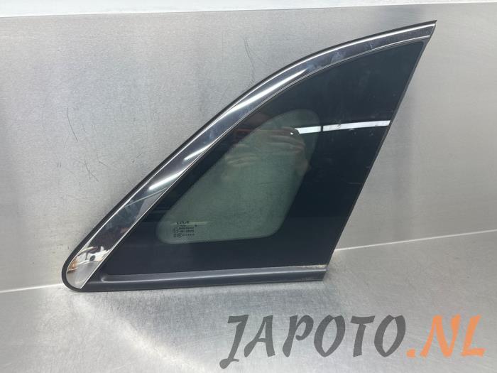Usados Ventanilla triangular derecha detrás Kia Niro I (DE) E-Niro 64 kWh Precio € 52,45 Norma de margen ofrecido por Japoto Parts B.V.