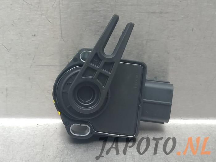 Begagnade Gaspedalsensor Kia Niro I (DE) E-Niro 64 kWh Pris € 36,70 Marginaltabell erbjuds av Japoto Parts B.V.