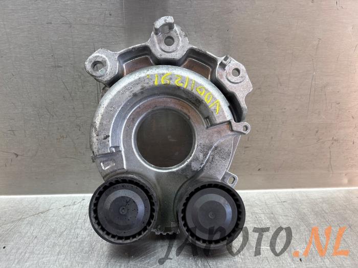 Usados Tensor correa múltiple Mazda CX-30 (DM) 2.0 e-SkyActiv-G 150 16V Precio € 36,70 Norma de margen ofrecido por Japoto Parts B.V.