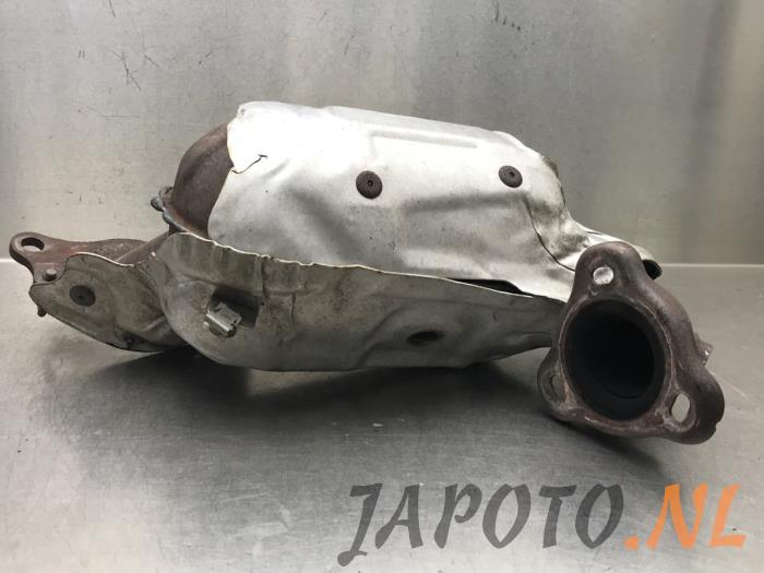 Usagé Catalyseur Nissan Micra (K14) 0.9 IG-T 12V Prix € 262,45 Règlement à la marge proposé par Japoto Parts B.V.