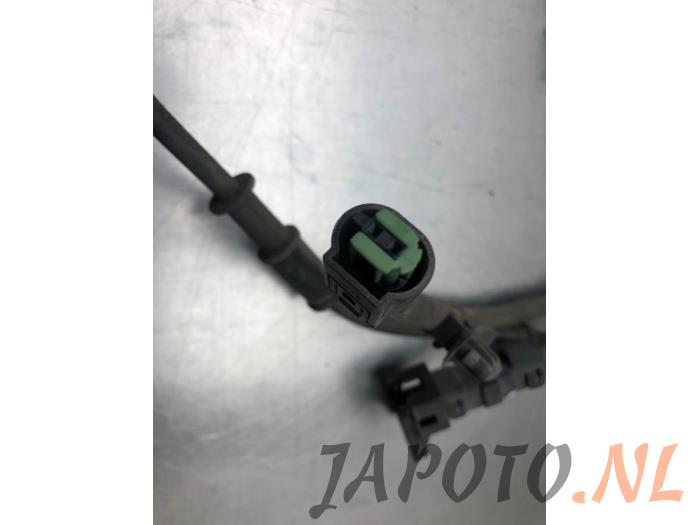 Używane Czujnik ABS Hyundai I30 Fastback Cena € 26,20 Procedura marży oferowane przez Japoto Parts B.V.