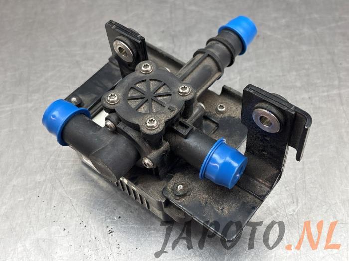 Begagnade Vattenpump Kia Niro I (DE) E-Niro 64 kWh Pris € 131,20 Marginaltabell erbjuds av Japoto Parts B.V.