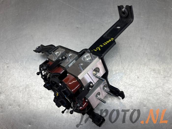 Begagnade Trycksensor, luftkonditionering Kia Niro I (DE) E-Niro 64 kWh Pris € 209,95 Marginaltabell erbjuds av Japoto Parts B.V.