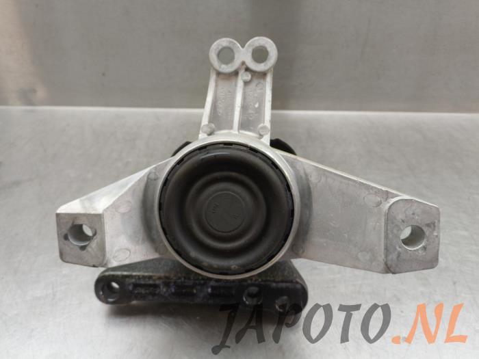 Used Engine mount Kia Sportage (NQ5E) 1.6 T-GDI MEHV 48V Price € 26,20 Margin scheme offered by Japoto Parts B.V.