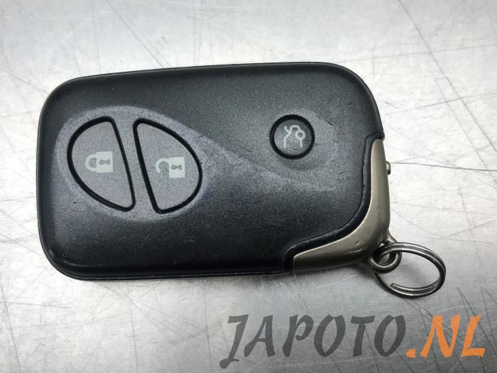 Używane Klucz Lexus GS (..S19) 300 3.0 24V VVT-i Cena € 36,70 Procedura marży oferowane przez Japoto Parts B.V.