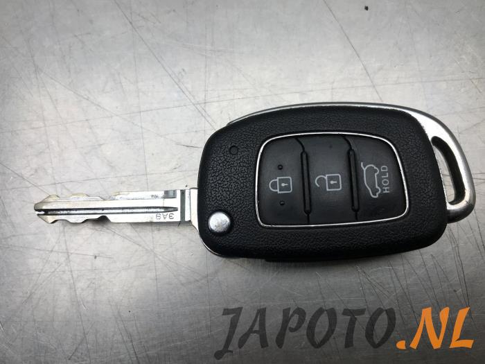 Używane Klucz Hyundai Tucson (TL) 1.6 T-GDi 16V 4WD Cena € 36,70 Procedura marży oferowane przez Japoto Parts B.V.