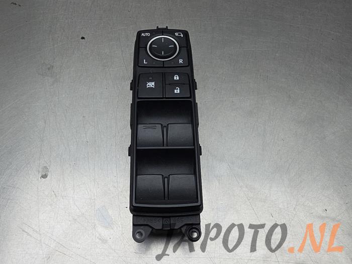 Używane Przelacznik combi okienny Lexus RX (L1) 450h V6 24V VVT-i 4x4 Cena € 104,95 Procedura marży oferowane przez Japoto Parts B.V.