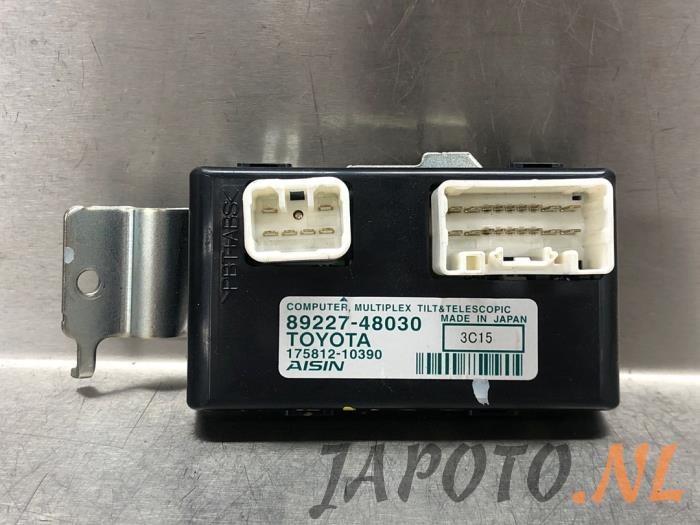 Używane Modul (rózne) Lexus RX (L1) 450h V6 24V VVT-i 4x4 Cena € 104,95 Procedura marży oferowane przez Japoto Parts B.V.