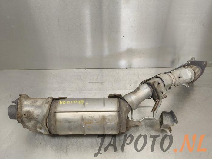 Used Front pipe + catalyst Nissan Qashqai (J10) 2.0 dCi Price € 262,45 Margin scheme offered by Japoto Parts B.V.
