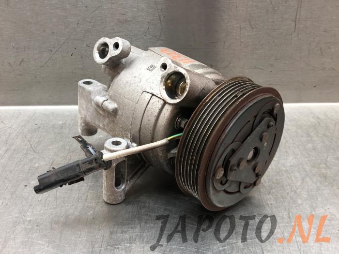 Usagé Pompe clim Toyota Aygo (B40) 1.0 12V VVT-i Prix € 52,45 Règlement à la marge proposé par Japoto Parts B.V.