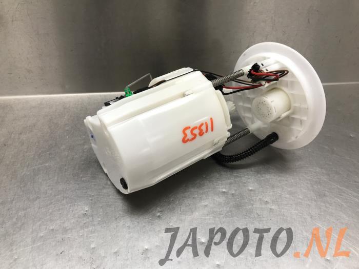 Begagnade Bensinpump Kia Stonic (YB) 1.0i T-GDi 12V Pris € 52,45 Marginaltabell erbjuds av Japoto Parts B.V.