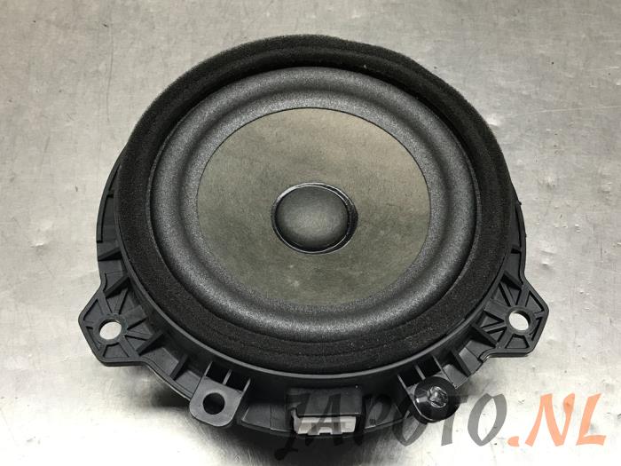 Używane Glosnik Kia Stonic (YB) 1.0i T-GDi 12V Cena € 20,99 Procedura marży oferowane przez Japoto Parts B.V.