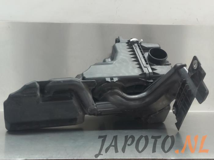 Begagnade Luftfilterhus Mazda CX-3 (DJ/DK) 2.0 SkyActiv-G 120 Pris € 52,45 Marginaltabell erbjuds av Japoto Parts B.V.