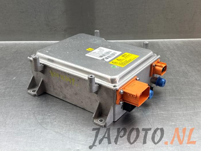 Używane Ladowarka pokladowa MG MG5 Electric Standard Range 50 kWh Cena € 629,99 Procedura marży oferowane przez Japoto Parts B.V.