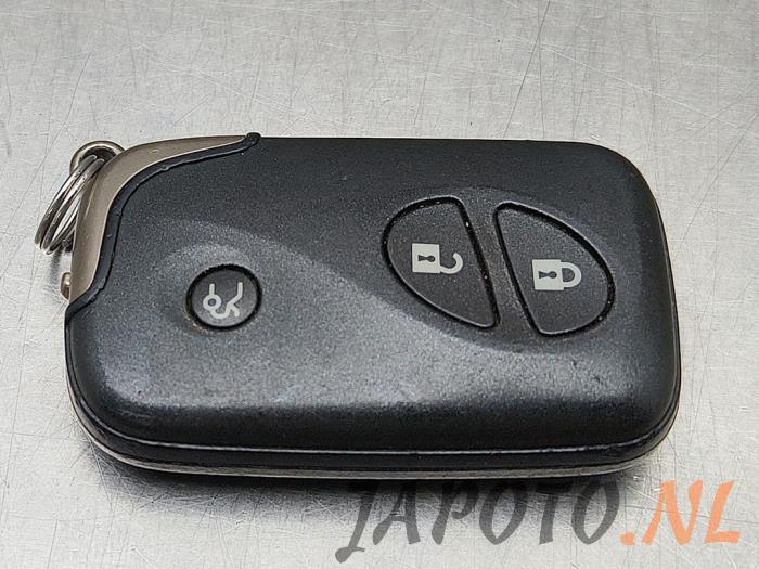Używane Klucz Lexus IS (E2) 220d 16V Cena € 36,70 Procedura marży oferowane przez Japoto Parts B.V.