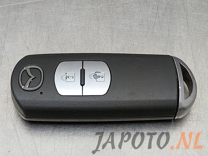 Używane Klucz Mazda CX-3 (DJ/DK) 2.0 SkyActiv-G 120 Cena € 26,20 Procedura marży oferowane przez Japoto Parts B.V.