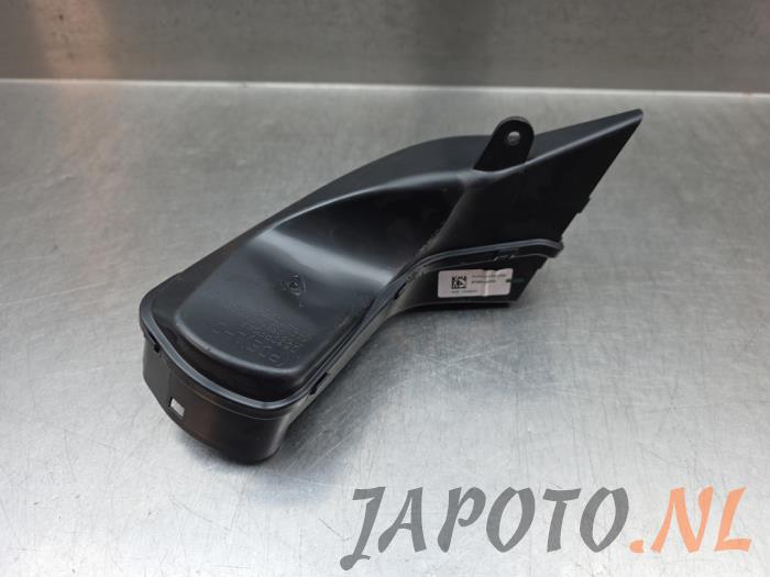Begagnade Lufttratt Hyundai I30 Fastback Pris € 15,70 Marginaltabell erbjuds av Japoto Parts B.V.