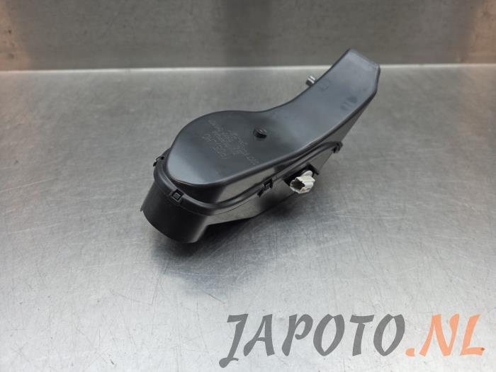 Begagnade Lufttratt Hyundai I30 Fastback Pris € 15,70 Marginaltabell erbjuds av Japoto Parts B.V.